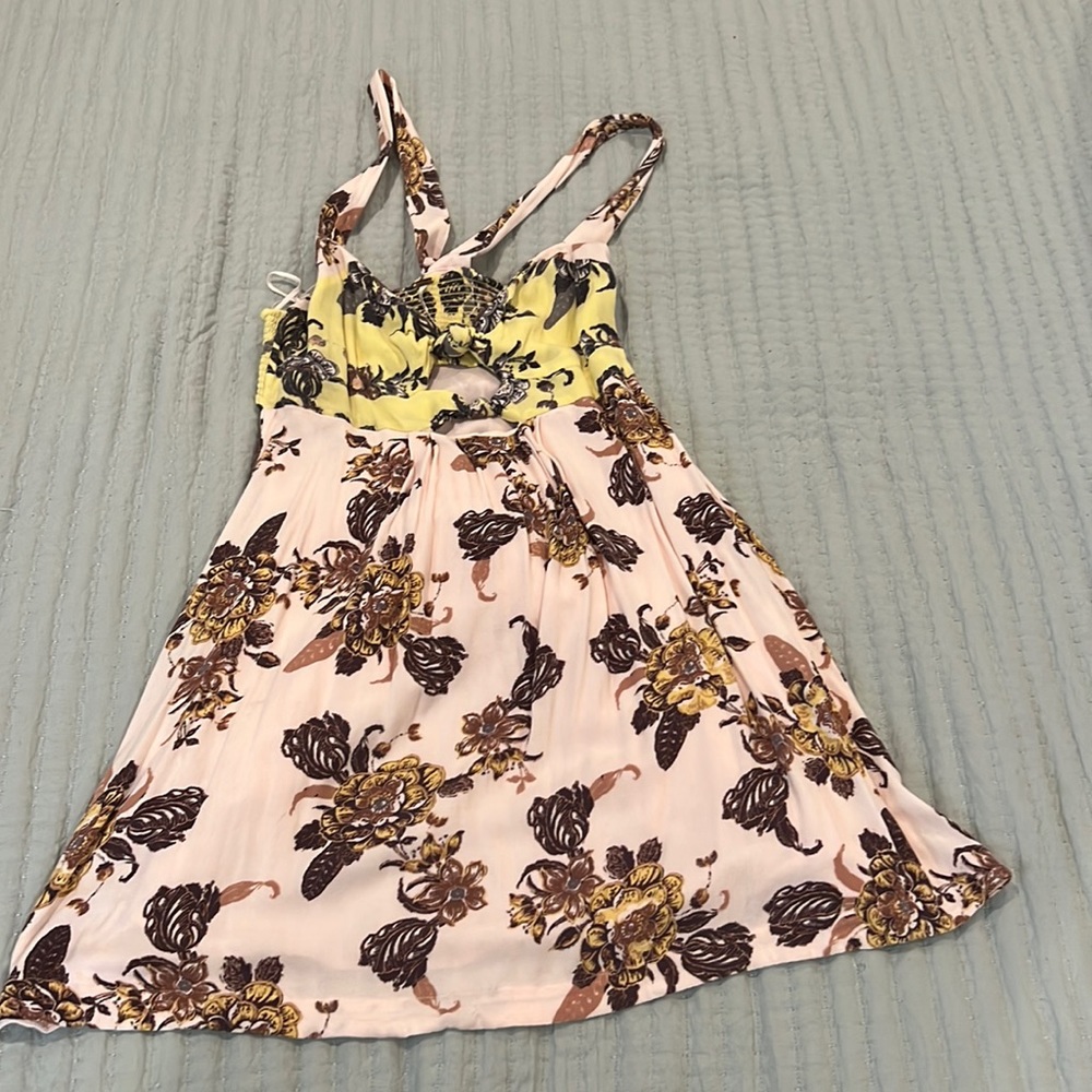 Fun free people dress. It’s short! I used as a beach coverup because I’m 6ft